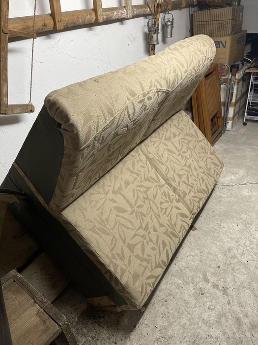 Vand canapea 135 cm