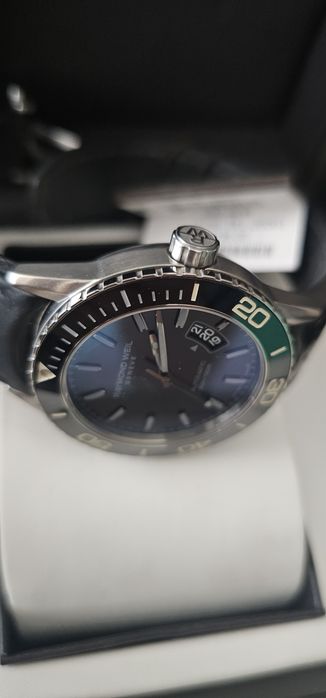 Часовник edox classe royalе open heart и Raymond weil freelancer
