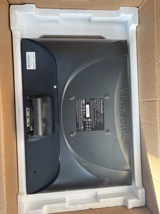 Монитор в хорошем состоянии