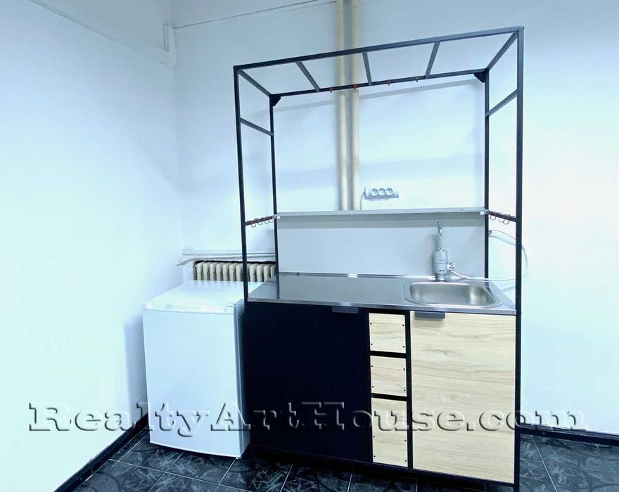 Дава се под наем Офис в София, Център - 145 кв.м за 1500 € - Снимка #8