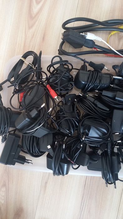 Работещи кабели + слушалки