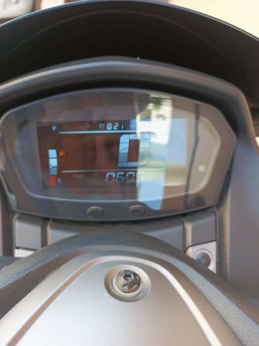 Benzinli skuter N-max