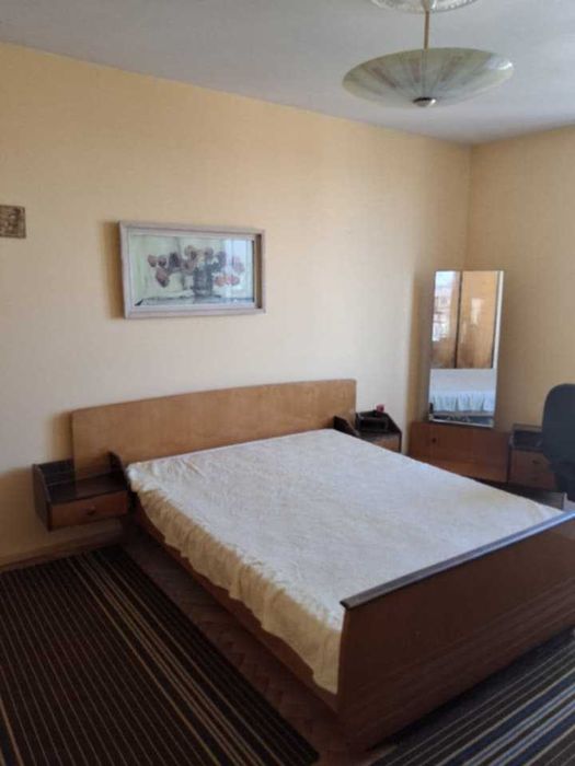 Под наем Плевен в центъра, двустаен с отделна кухня