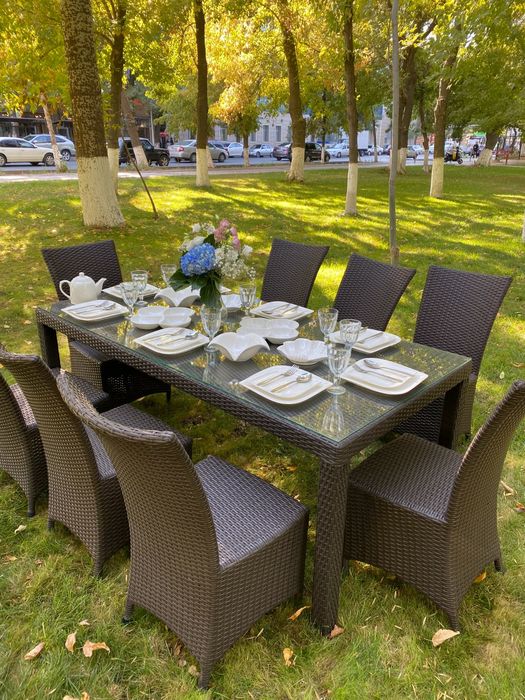 Прокат столов и стульев.