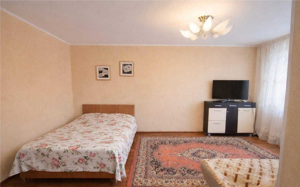 1-комн квартира на Ержанова 3/5 этаж