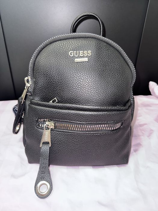 Ghiozdanel dama Guess