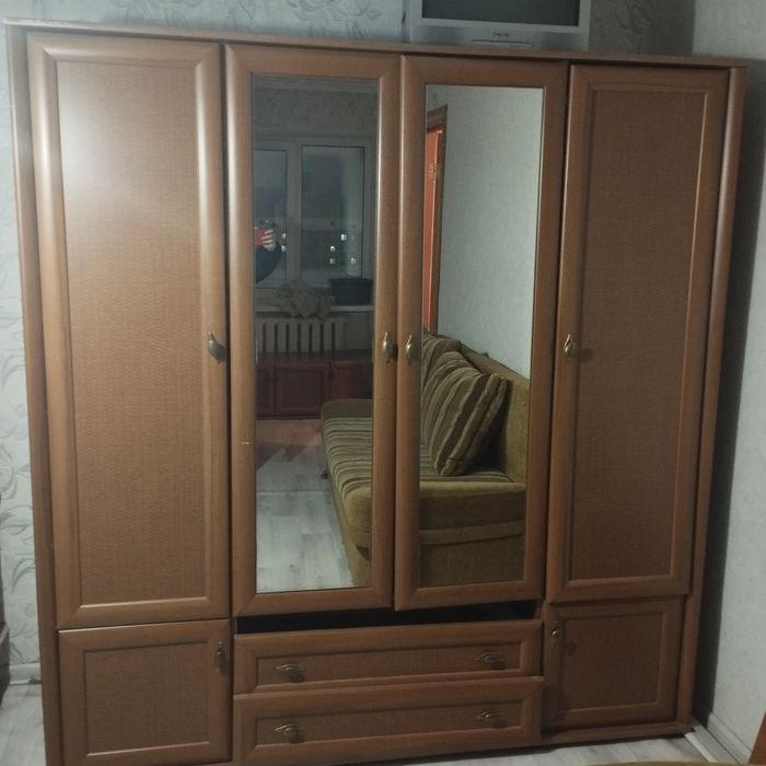 Отдам бесплатно  мебель