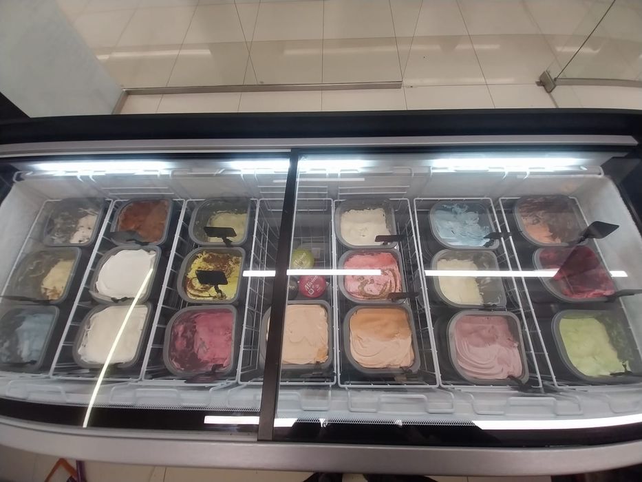 Холодильная витрина