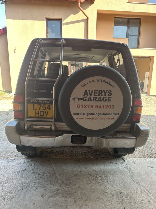 Mitshubishi pajero