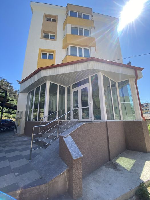 Spațiu comercial central Comănești gara autobuze