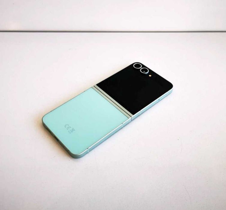 Samsung Galaxy Z Flip 6 12/512GB
