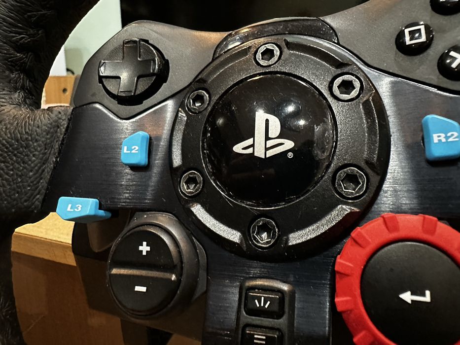 Logitech G29 волан + скоростен лост