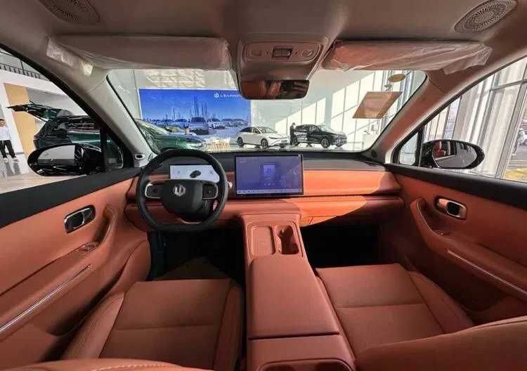 Leapmotor C16 Hybrid full 2025