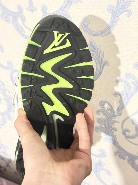 Красовки Louis Vuitton