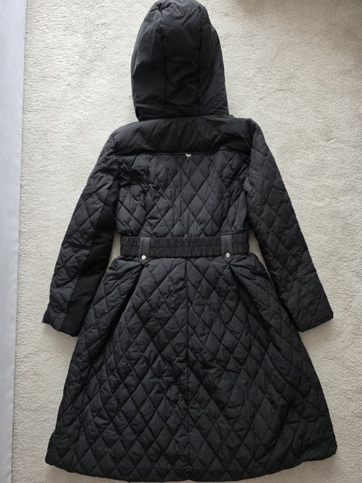 Подплатено яке ASIA с гъши пух Guess