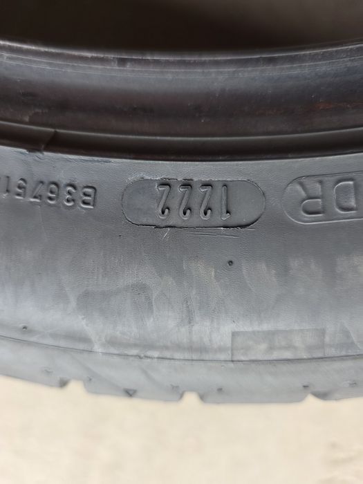 2 anvelope 225 45 R 17 Dunlop vara