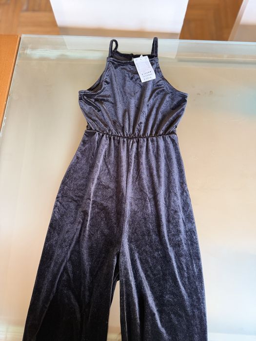 Продавам официален гащеризон на H&M 10-12 г.