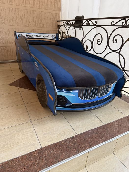 Продаётся кровать-машина BMW в отличном состоянии.