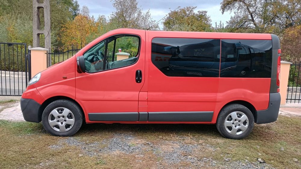 OPEL Vivaro 2011 — imagine 1
