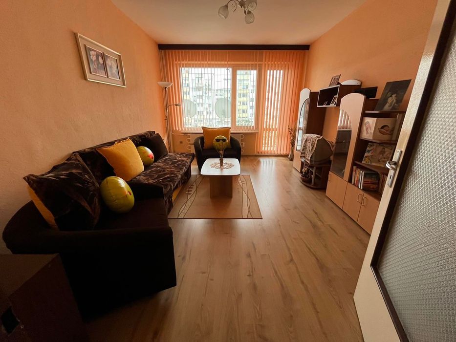 Продава се Тристаен апартамент в Варна, Кайсиева градина - 90 кв.м за 1723 €/кв.м - Снимка #1