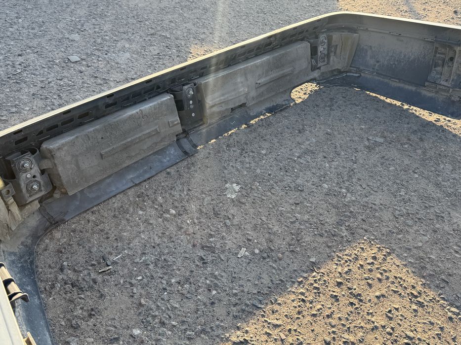 Задний бампер на мерседес 202