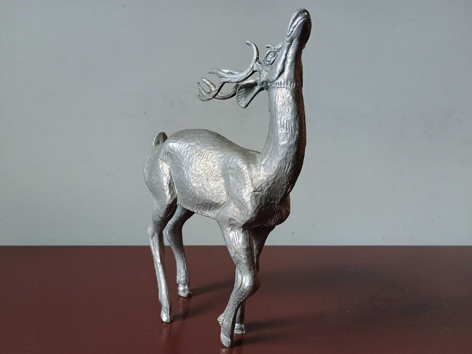 Прекрасна стара бронзова скулптура статуетка пластика от бял бронз