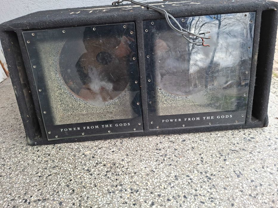 Бас каса без говорители.