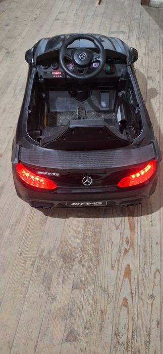 Детска акумулаторна кола