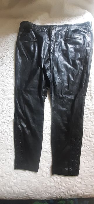 Нови големи панталони