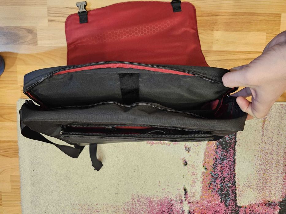 Geanta laptop Samsonite Sarasota XB Messenger's Bag 15.6/17 nefolosita