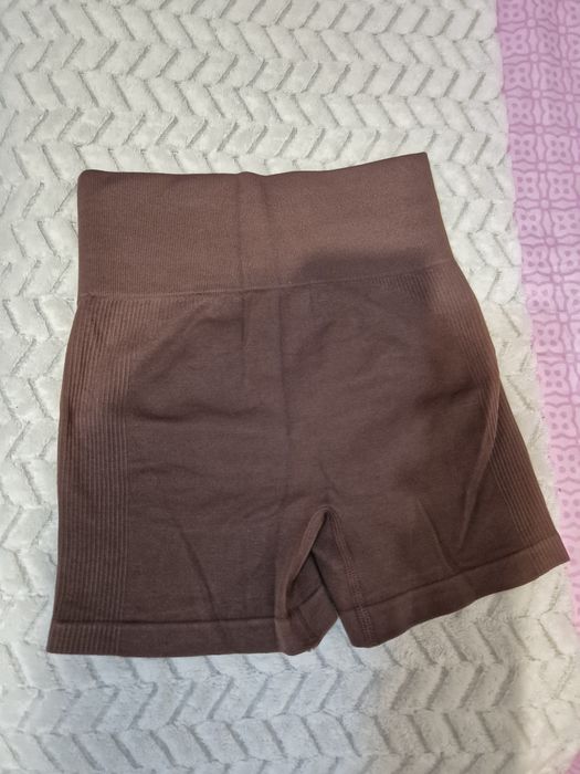 Pantaloni scurți pentru sport/sala.