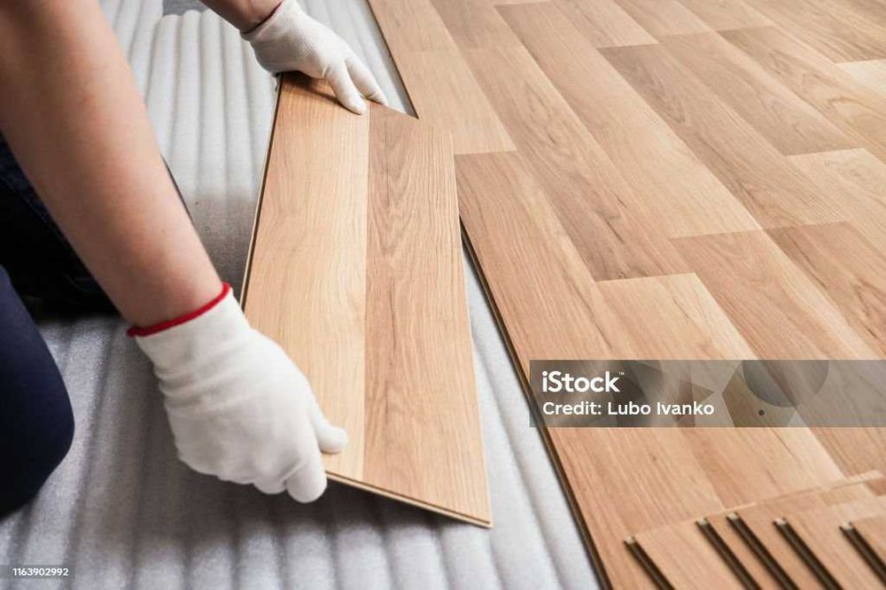 Услуги по домовете, Домашен майстор.