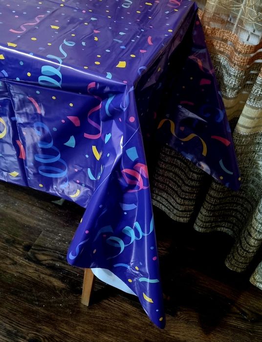 Скатерть праздничная одноразовая «С Днём рождения!»,
180см х 120с.