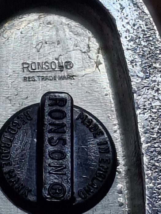 Brichete de birou Ronson