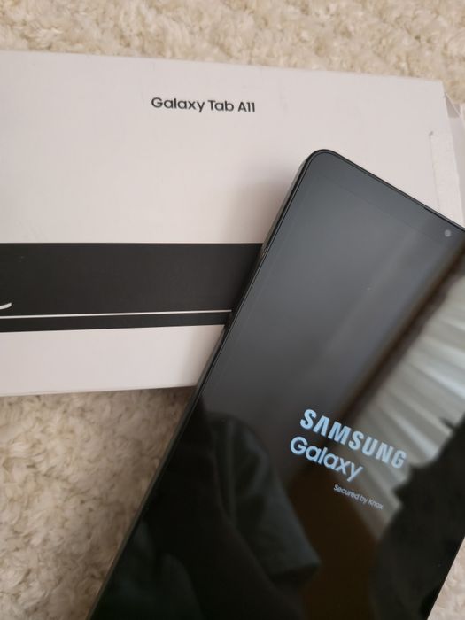 НОВ таблет Samsung