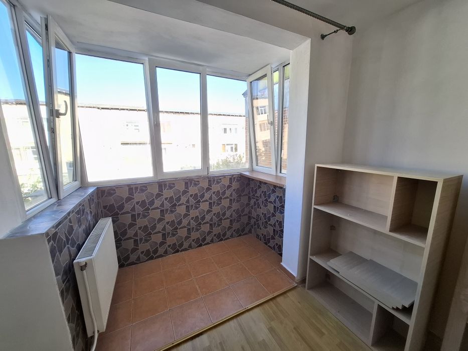 Vand apartament 2 camere