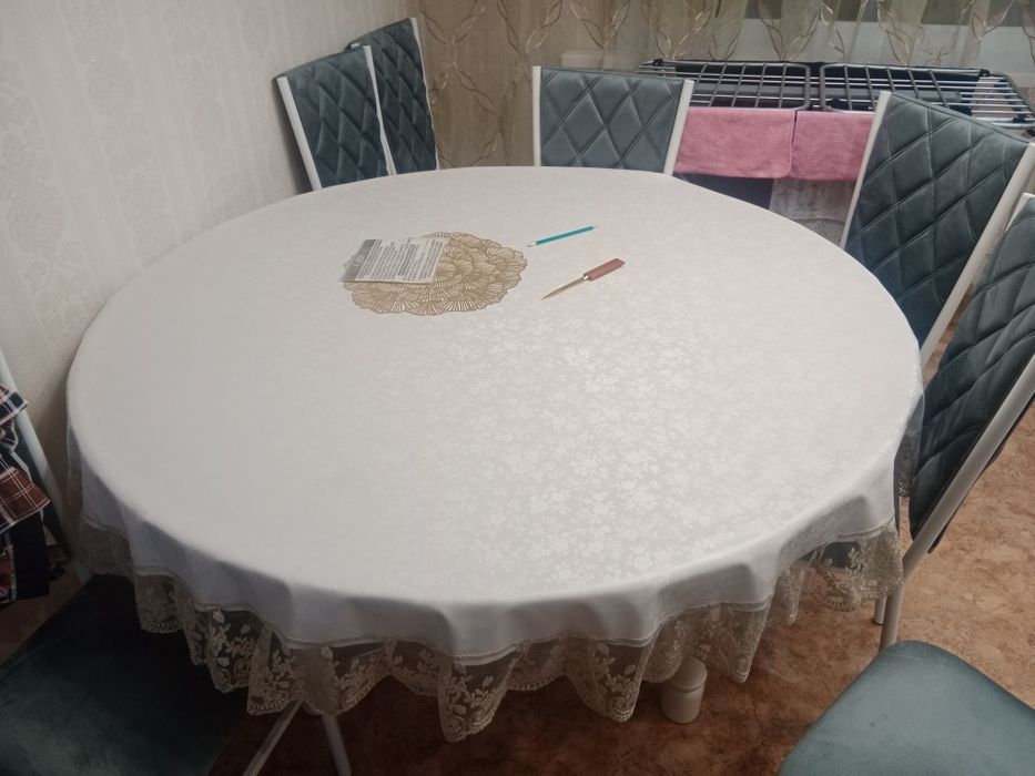 Продам стол новый