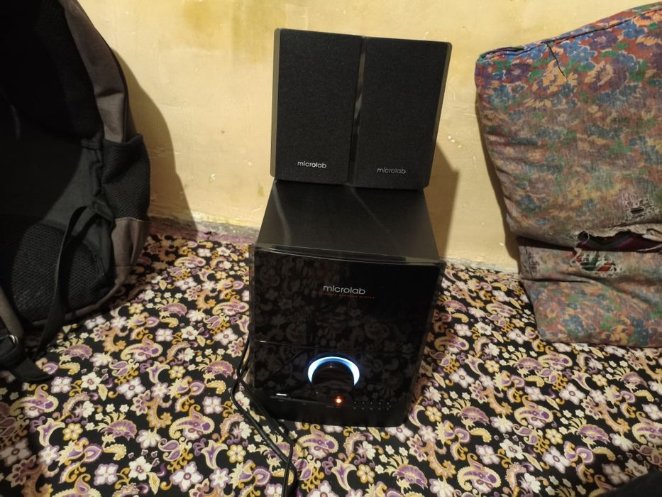 Microlab M-500U sotiladi