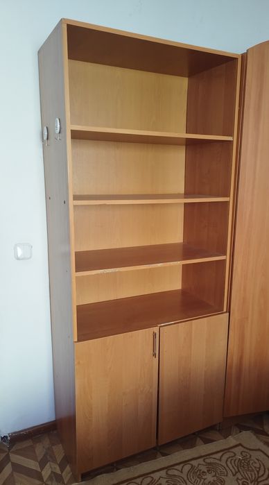 Шкаф деревянный продам