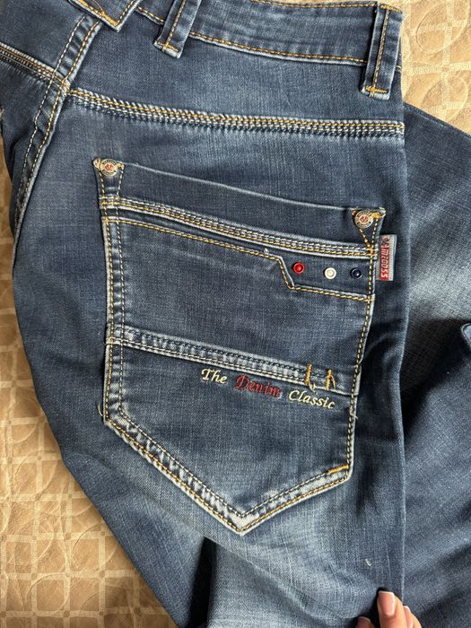 Джинсы женские Calvin Klein и Megoss