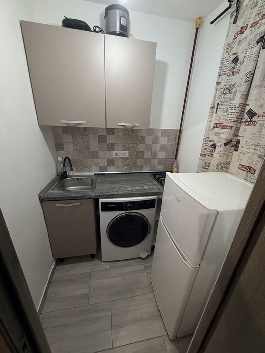 Garsoniera 17mp, semi mobilata, se vinde exact cum este  in poze