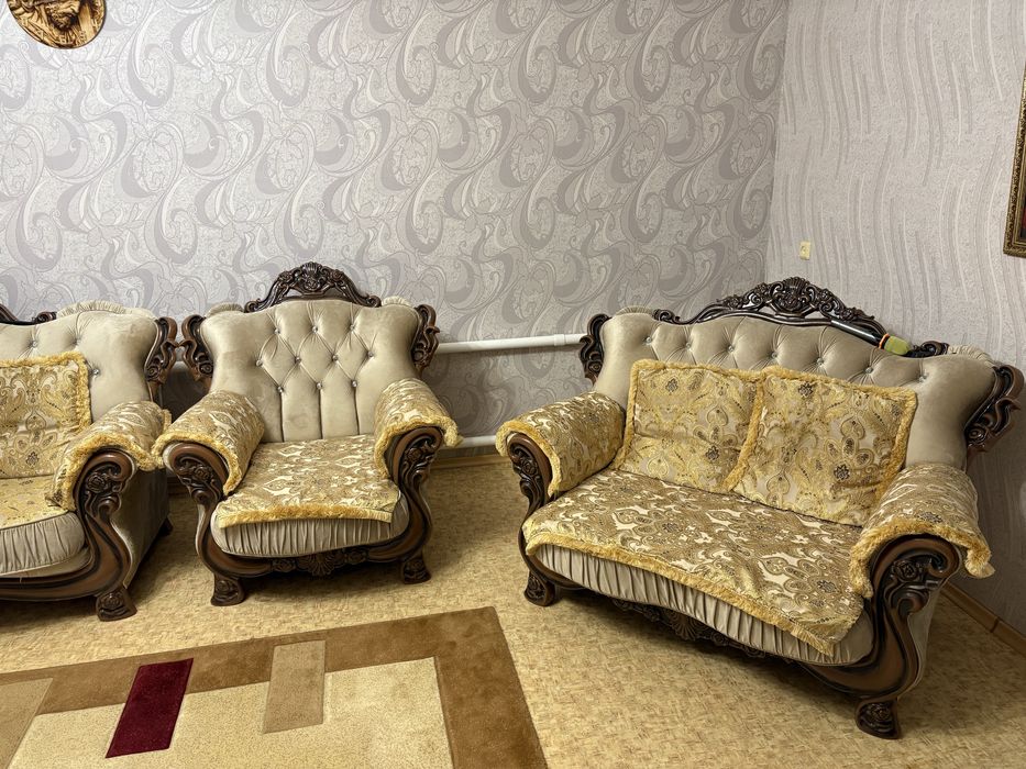 Продам  Диван в хорошем состоянии