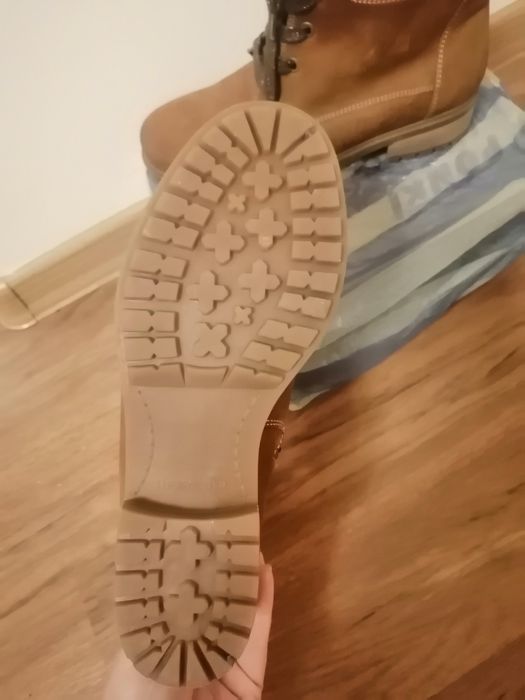 Дамски боти на марка Аra