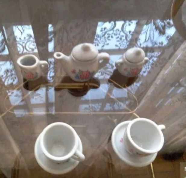 Jucării: ceşti de ceai/cafea pentru copii