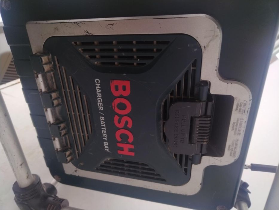 Зарядно/Радио GML 24V-CD BOSCH 
Радио BOSCH за строителни обекти 
0601