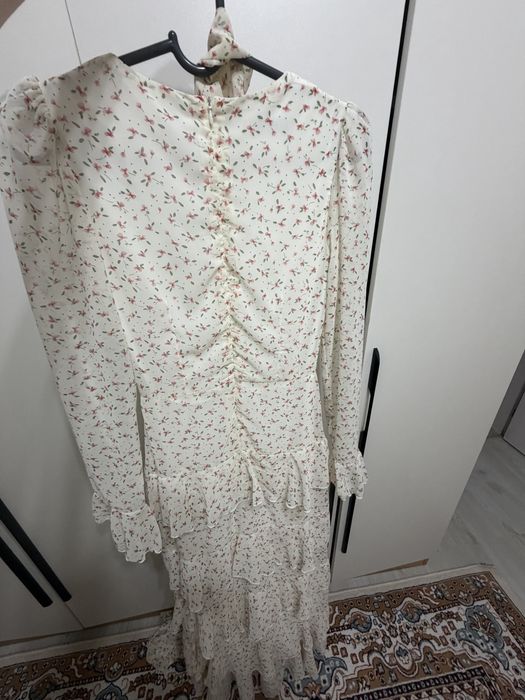 Вечерние платья,в хорошом состоянии