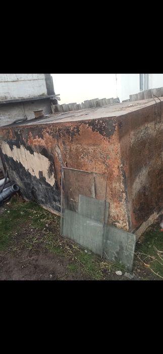 Емкасть  -3 тоны с под саляки