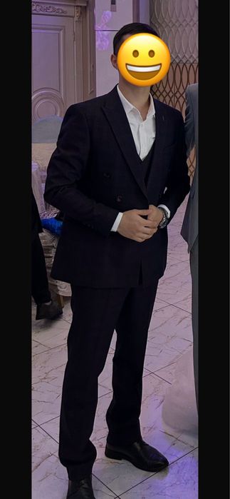 Продам костюм вечерний