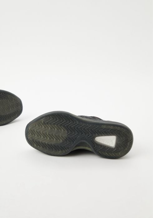 Продам новые оригинальные кроссовки Adidas YEEZY Boost