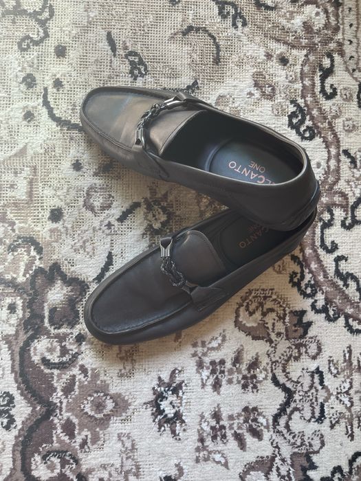 Продаю обувь почти новую